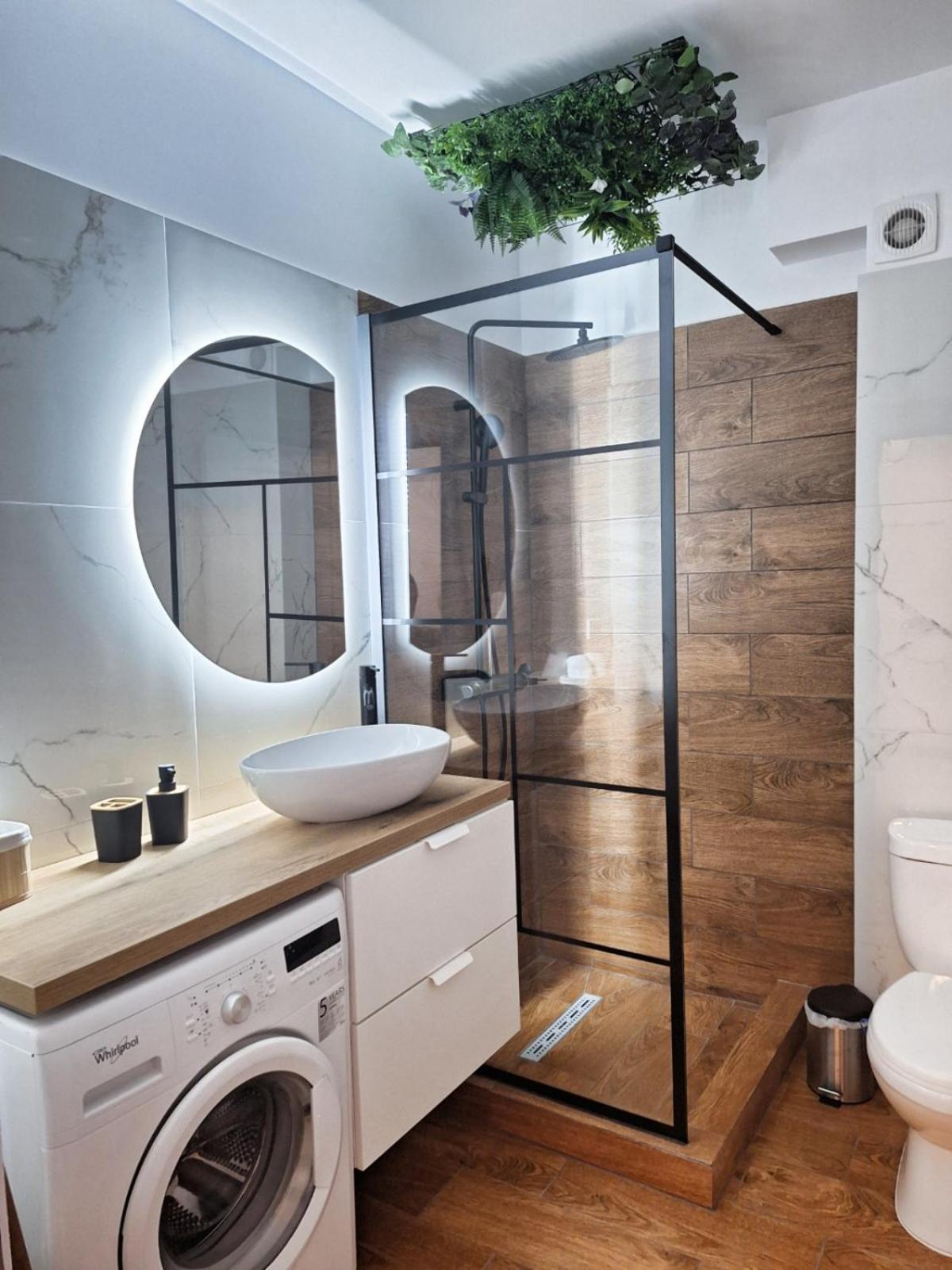 Near Airport & Therme Wellness Apartment Otopeni